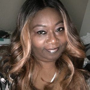 Meet your Posher, Debra